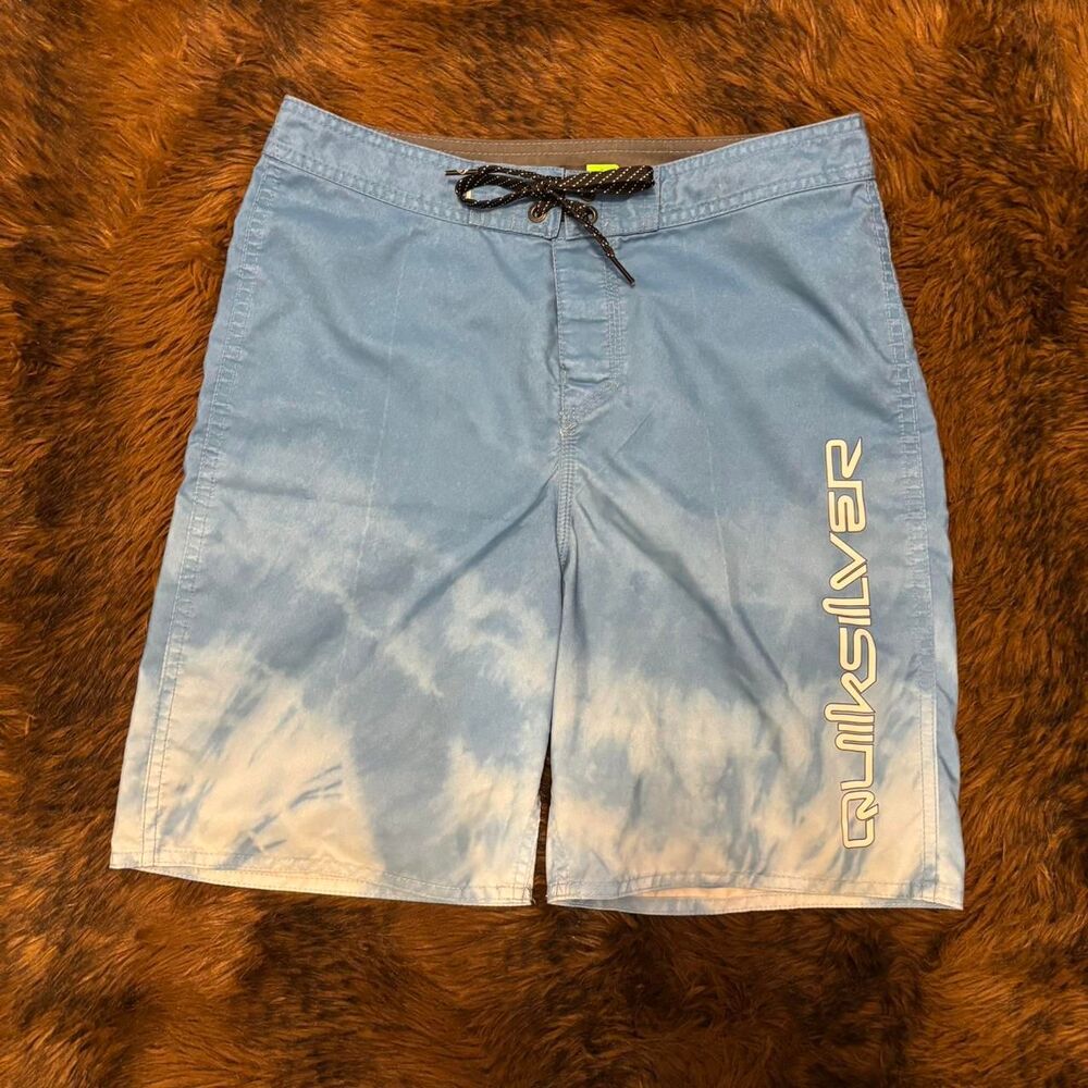 Quiksilver Men's 28 “x 7” in Everyday Faded Tide Boardshorts Airy Blue tie-dye